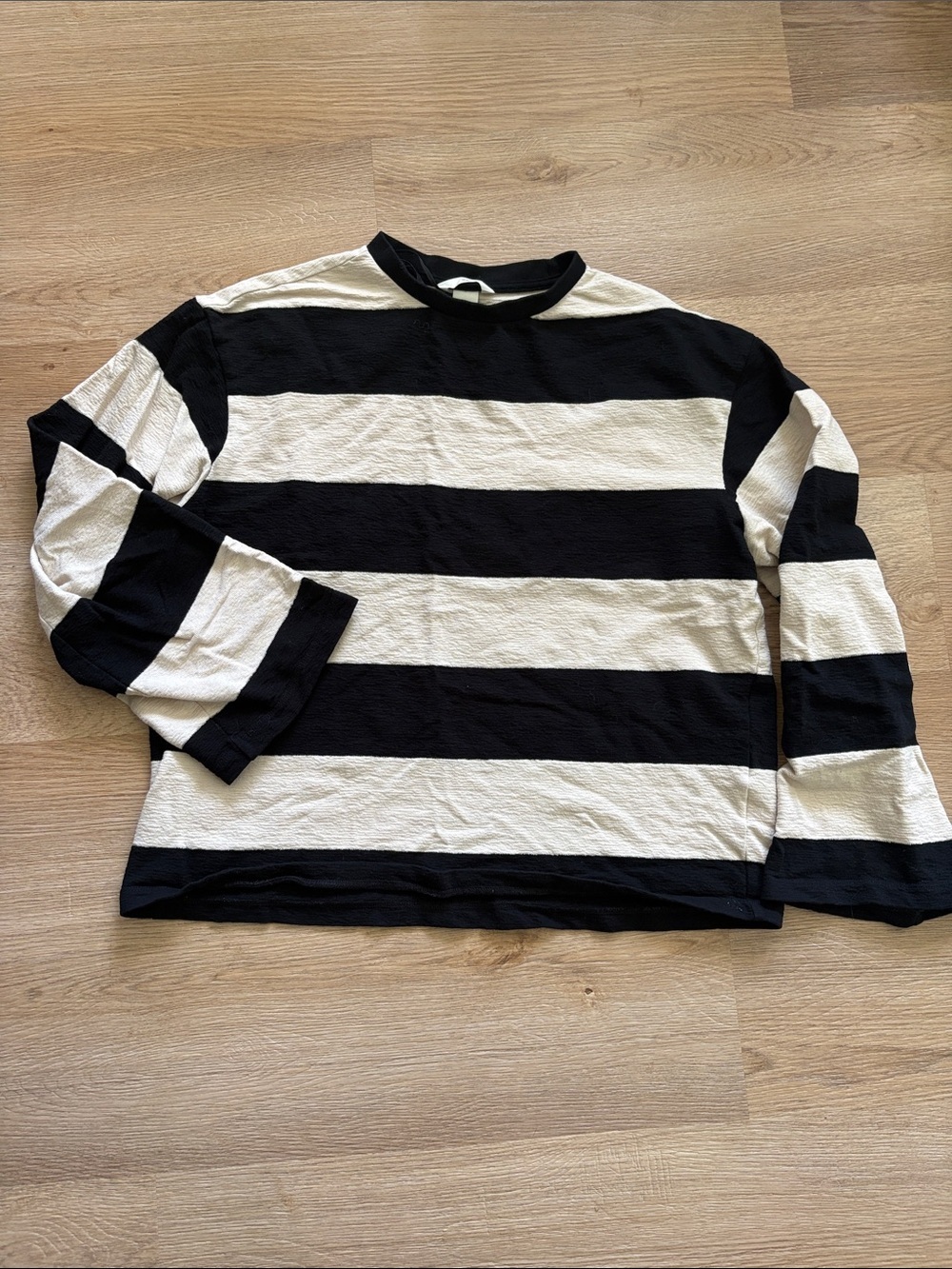 H&M Black and White Wide-Striped Long Sleeve Tee